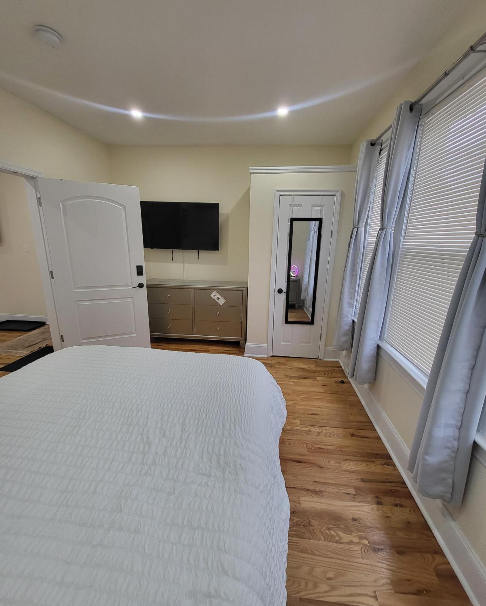 뉴어크 Ooohlala! 2 Beds And 2 Full Baths W/Free Parking 아파트 외부 사진